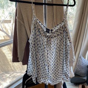 GAP never worn patterned tank